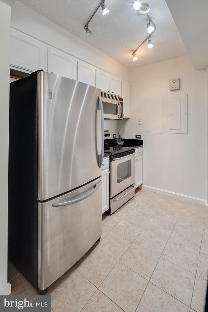 880 N POLLARD ST #223, ARLINGTON, Virginia 22203, 1 Bedroom Bedrooms, ,1 BathroomBathrooms,Residential,For sale,880 N POLLARD ST #223,VAAR2055798 MLS # VAAR2055798