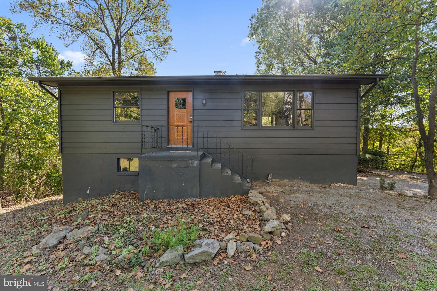 11332 DUTCHMANS CREEK RD, LOVETTSVILLE, Virginia 20180, 3 Bedrooms Bedrooms, ,2 BathroomsBathrooms,Residential,For sale,11332 DUTCHMANS CREEK RD,VALO2093474 MLS # VALO2093474
