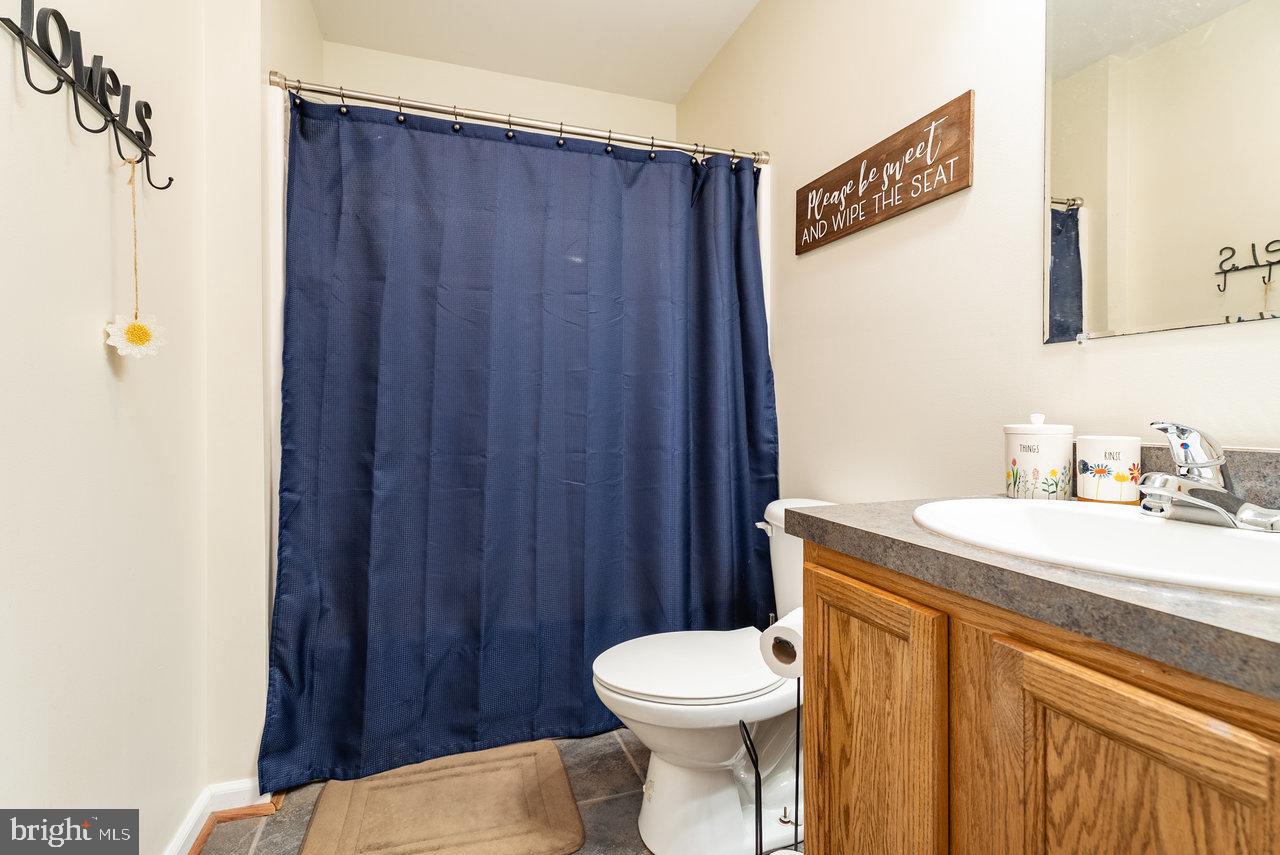 84 BARRICK LN, MOUNT JACKSON, Virginia 22842, 3 Bedrooms Bedrooms, ,2 BathroomsBathrooms,Residential,For sale,84 BARRICK LN,VASH2011174 MLS # VASH2011174