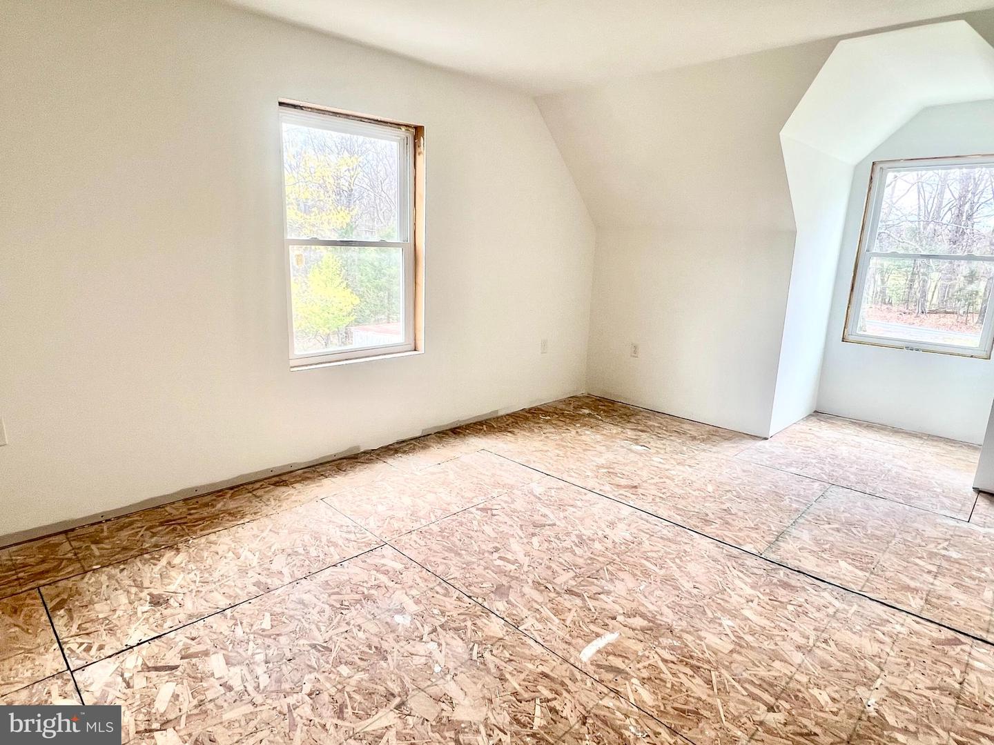 84 BARRICK LN, MOUNT JACKSON, Virginia 22842, 3 Bedrooms Bedrooms, ,2 BathroomsBathrooms,Residential,For sale,84 BARRICK LN,VASH2011174 MLS # VASH2011174