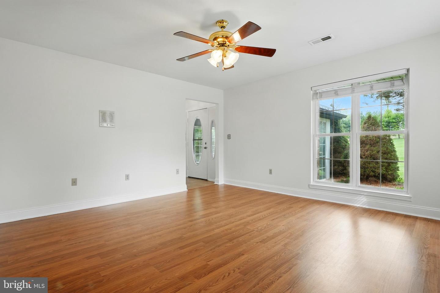 111 THORNTON RD, BOYCE, Virginia 22620, 3 Bedrooms Bedrooms, ,2 BathroomsBathrooms,Residential,For sale,111 THORNTON RD,VACL2003582 MLS # VACL2003582