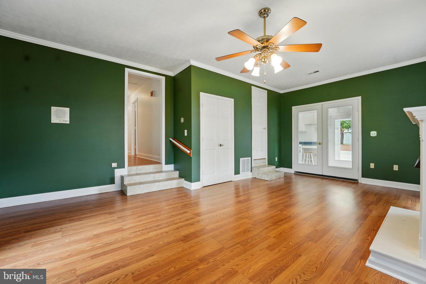 111 THORNTON RD, BOYCE, Virginia 22620, 3 Bedrooms Bedrooms, ,2 BathroomsBathrooms,Residential,For sale,111 THORNTON RD,VACL2003582 MLS # VACL2003582