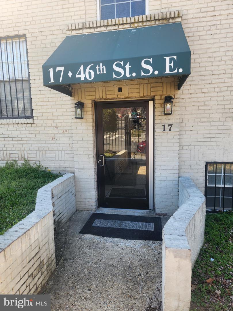 17 46TH ST SE #5, WASHINGTON, District Of Columbia 20019, 2 Bedrooms Bedrooms, ,2 BathroomsBathrooms,Residential,For sale,17 46TH ST SE #5,DCDC2194882 MLS # DCDC2194882
