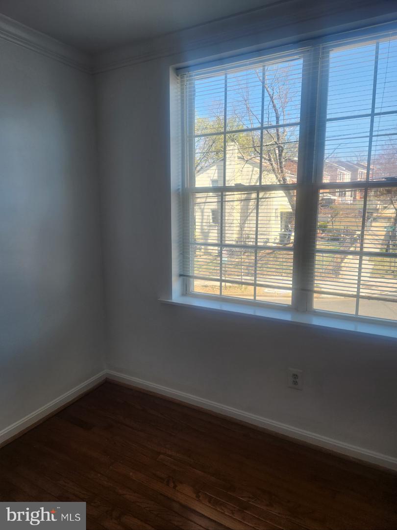 17 46TH ST SE #5, WASHINGTON, District Of Columbia 20019, 2 Bedrooms Bedrooms, ,2 BathroomsBathrooms,Residential,For sale,17 46TH ST SE #5,DCDC2194882 MLS # DCDC2194882