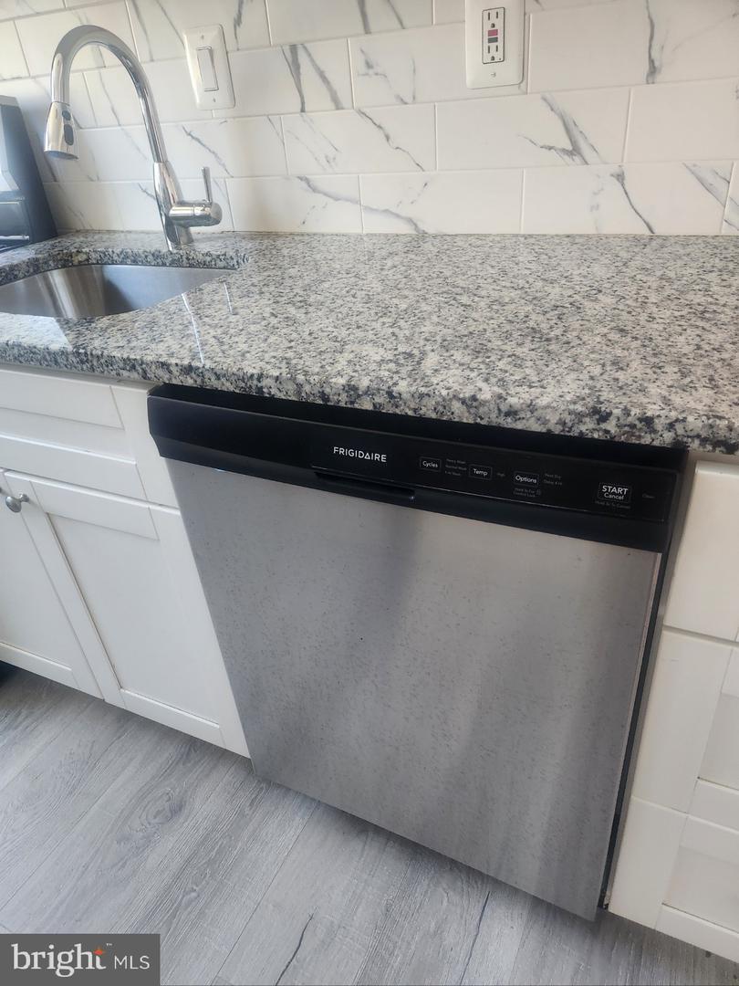 17 46TH ST SE #5, WASHINGTON, District Of Columbia 20019, 2 Bedrooms Bedrooms, ,2 BathroomsBathrooms,Residential,For sale,17 46TH ST SE #5,DCDC2194882 MLS # DCDC2194882