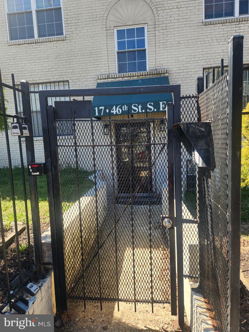 17 46TH ST SE #5, WASHINGTON, District Of Columbia 20019, 2 Bedrooms Bedrooms, ,2 BathroomsBathrooms,Residential,For sale,17 46TH ST SE #5,DCDC2194882 MLS # DCDC2194882