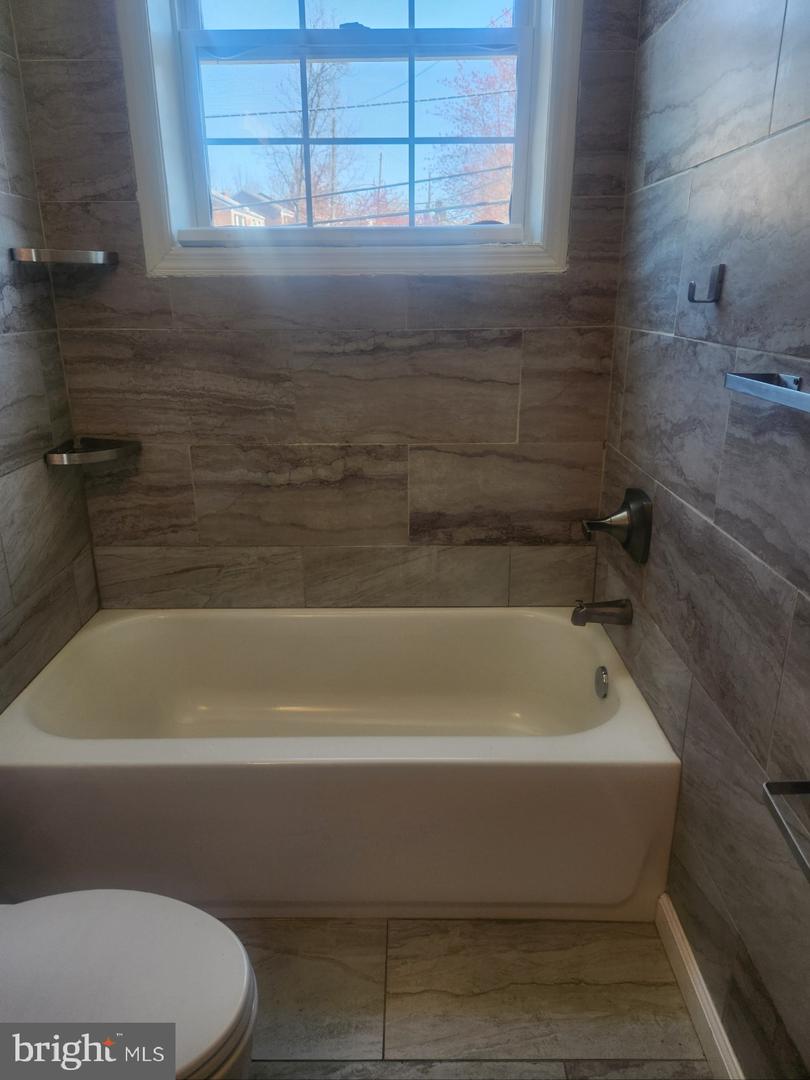17 46TH ST SE #5, WASHINGTON, District Of Columbia 20019, 2 Bedrooms Bedrooms, ,2 BathroomsBathrooms,Residential,For sale,17 46TH ST SE #5,DCDC2194882 MLS # DCDC2194882