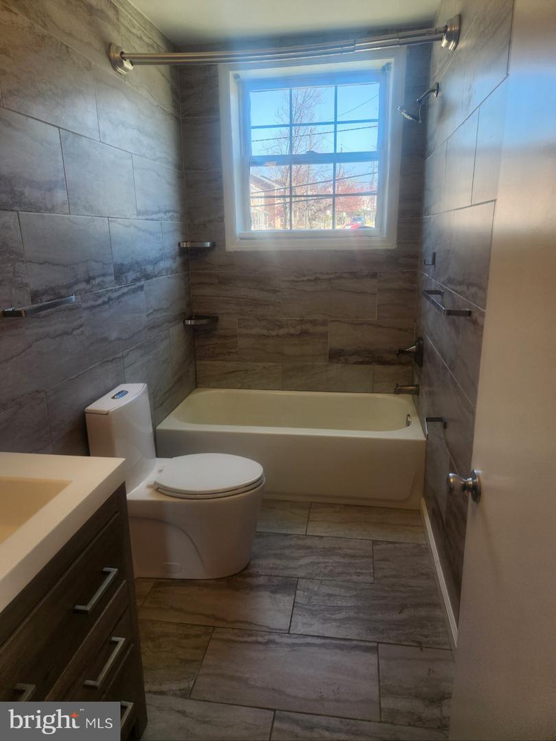 17 46TH ST SE #5, WASHINGTON, District Of Columbia 20019, 2 Bedrooms Bedrooms, ,2 BathroomsBathrooms,Residential,For sale,17 46TH ST SE #5,DCDC2194882 MLS # DCDC2194882