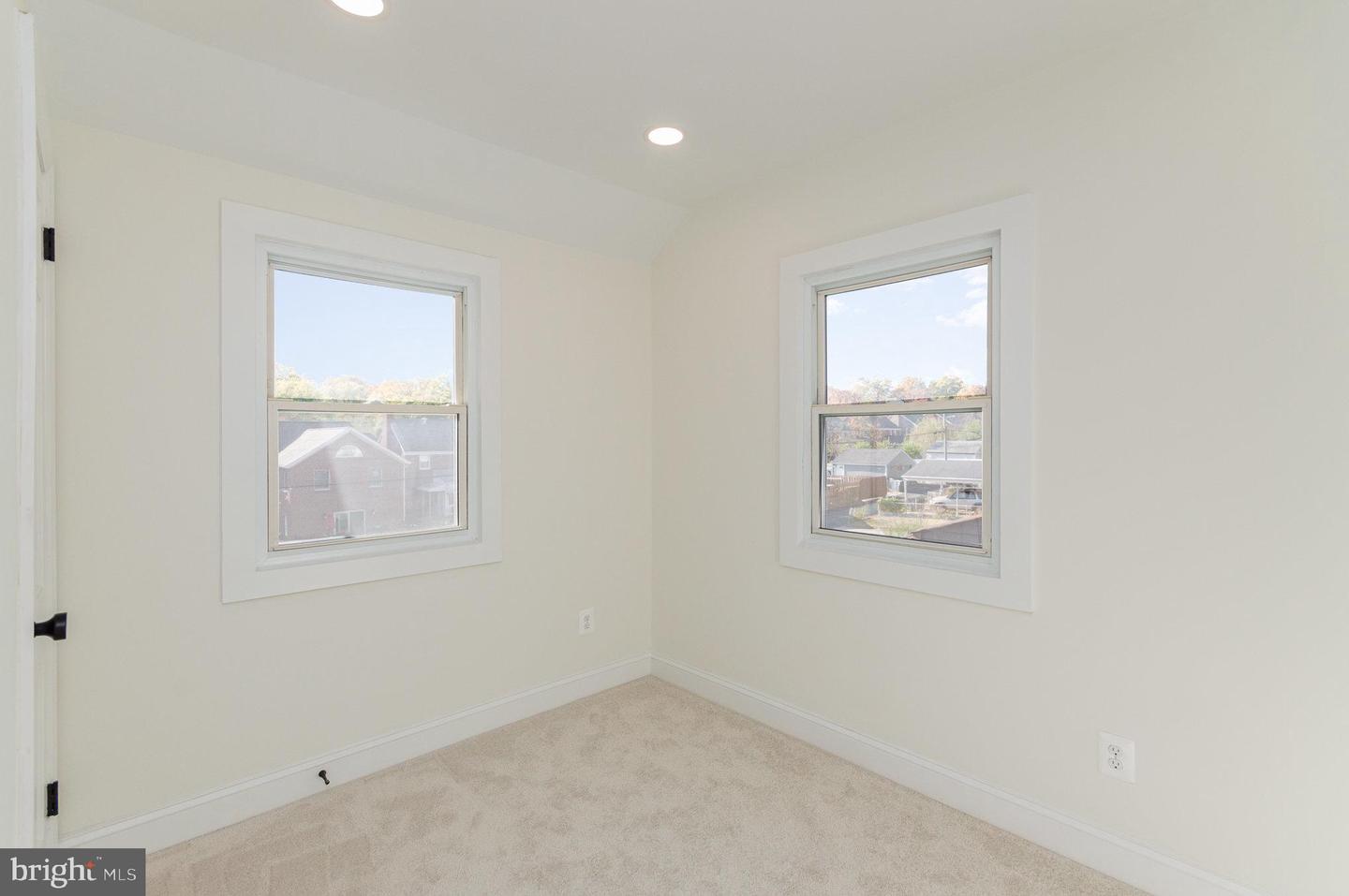 4802 EASTERN AVE NE, WASHINGTON, District Of Columbia 20017, 4 Bedrooms Bedrooms, ,3 BathroomsBathrooms,Residential,For sale,4802 EASTERN AVE NE,DCDC2194906 MLS # DCDC2194906