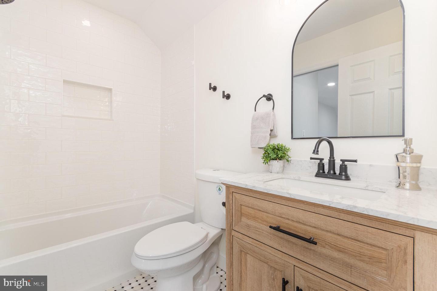 4802 EASTERN AVE NE, WASHINGTON, District Of Columbia 20017, 4 Bedrooms Bedrooms, ,3 BathroomsBathrooms,Residential,For sale,4802 EASTERN AVE NE,DCDC2194906 MLS # DCDC2194906