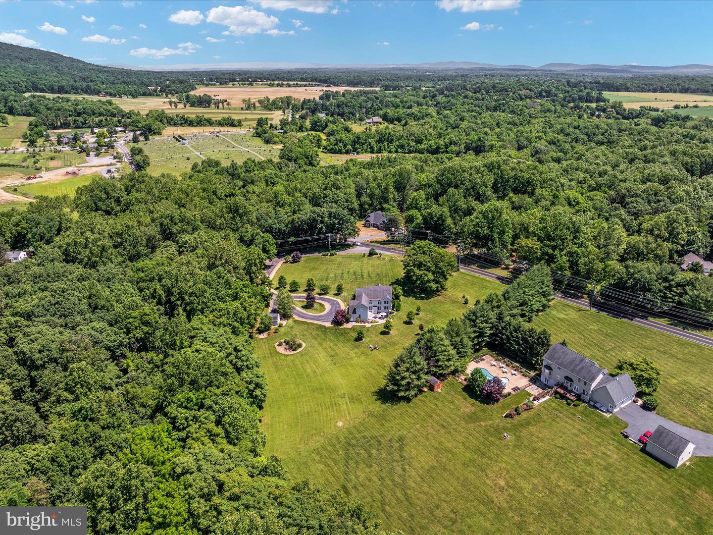 37075 GAVER MILL RD, HILLSBORO, Virginia 20132, 5 Bedrooms Bedrooms, ,4 BathroomsBathrooms,Residential,For sale,37075 GAVER MILL RD,VALO2093572 MLS # VALO2093572