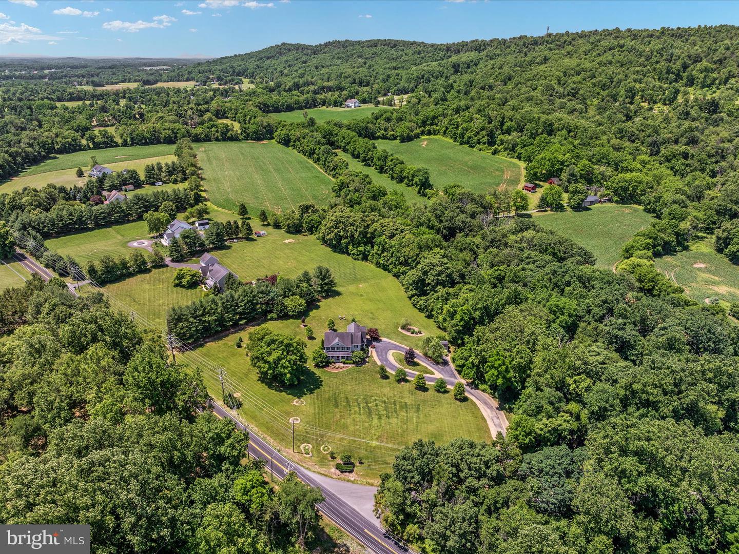 37075 GAVER MILL RD, HILLSBORO, Virginia 20132, 5 Bedrooms Bedrooms, ,4 BathroomsBathrooms,Residential,For sale,37075 GAVER MILL RD,VALO2093572 MLS # VALO2093572