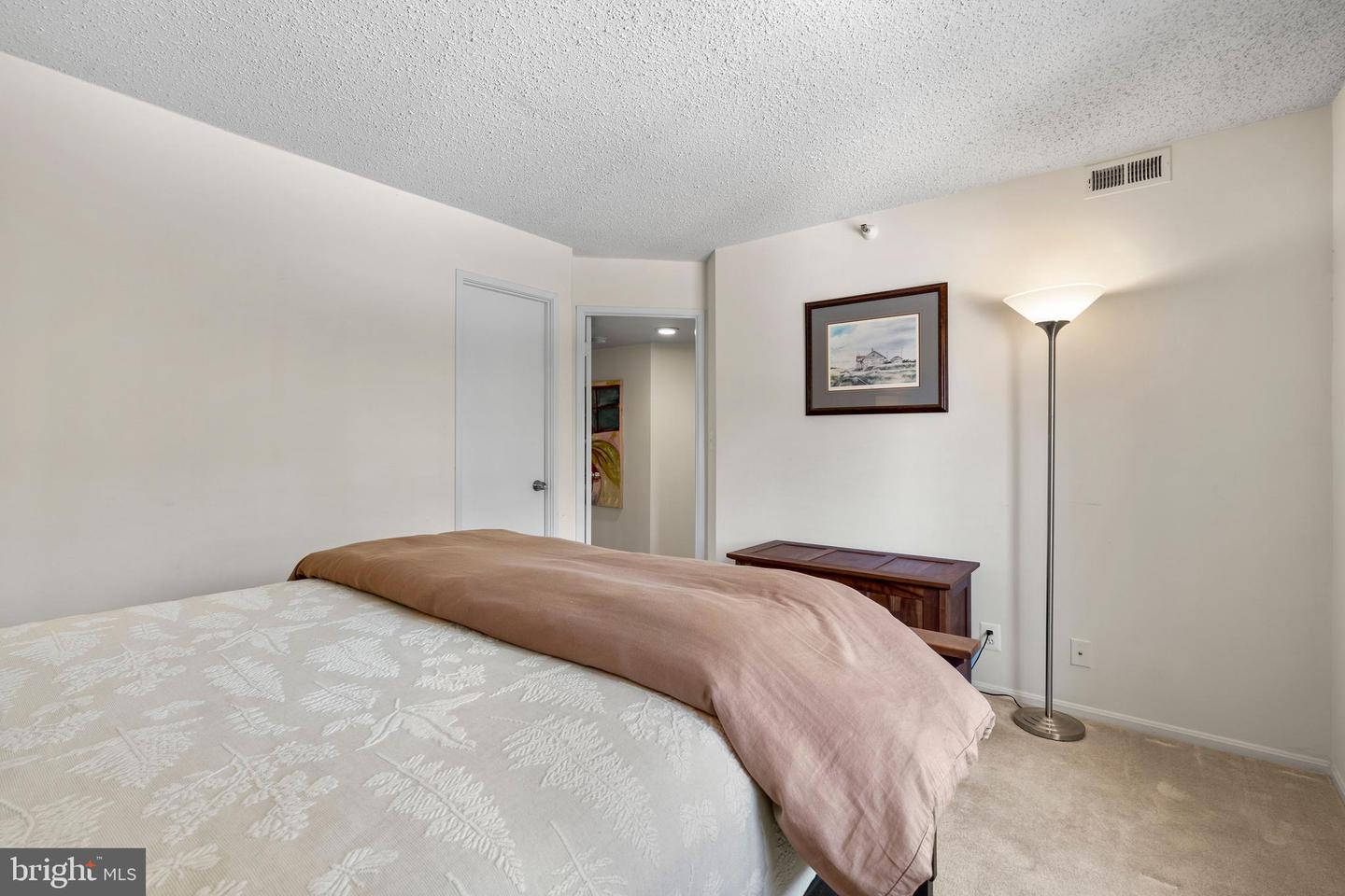 1600 N OAK ST #415, ARLINGTON, Virginia 22209, 2 Bedrooms Bedrooms, ,2 BathroomsBathrooms,Residential,For sale,1600 N OAK ST #415,VAAR2055874 MLS # VAAR2055874