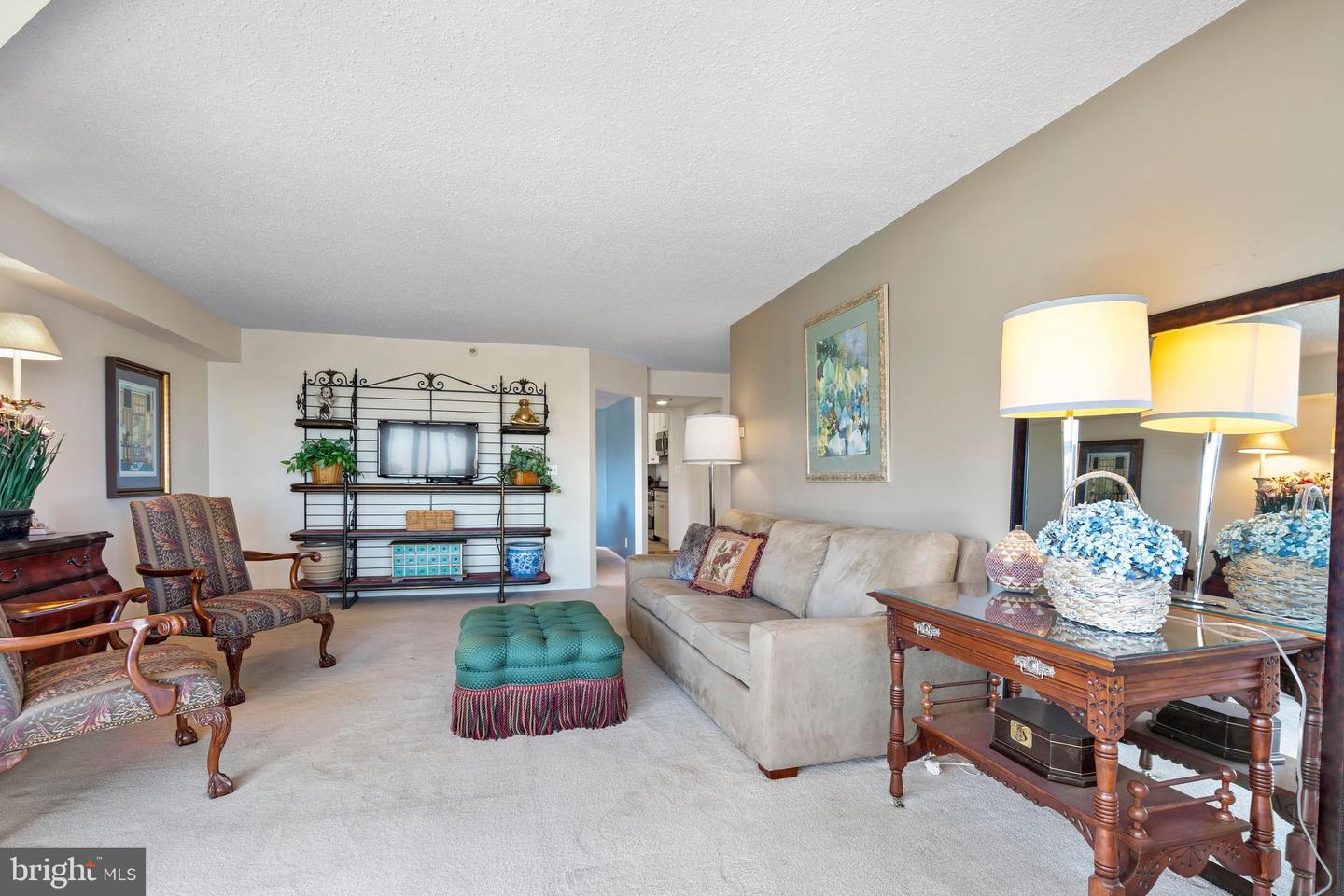 1600 N OAK ST #415, ARLINGTON, Virginia 22209, 2 Bedrooms Bedrooms, ,2 BathroomsBathrooms,Residential,For sale,1600 N OAK ST #415,VAAR2055874 MLS # VAAR2055874