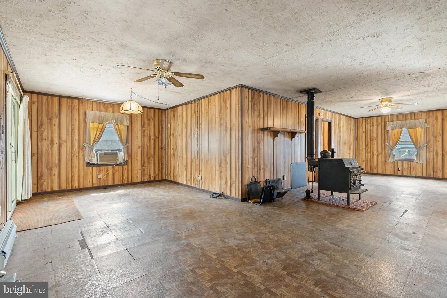 1605 PADDYS RUN RD, STAR TANNERY, Virginia 22654, 3 Bedrooms Bedrooms, ,2 BathroomsBathrooms,Residential,For sale,1605 PADDYS RUN RD,VASH2010464 MLS # VASH2010464