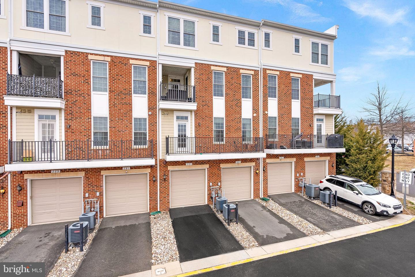 283 HIGH RAIL TER SE, LEESBURG, Virginia 20175, 3 Bedrooms Bedrooms, ,2 BathroomsBathrooms,Residential,For sale,283 HIGH RAIL TER SE,VALO2089356 MLS # VALO2089356