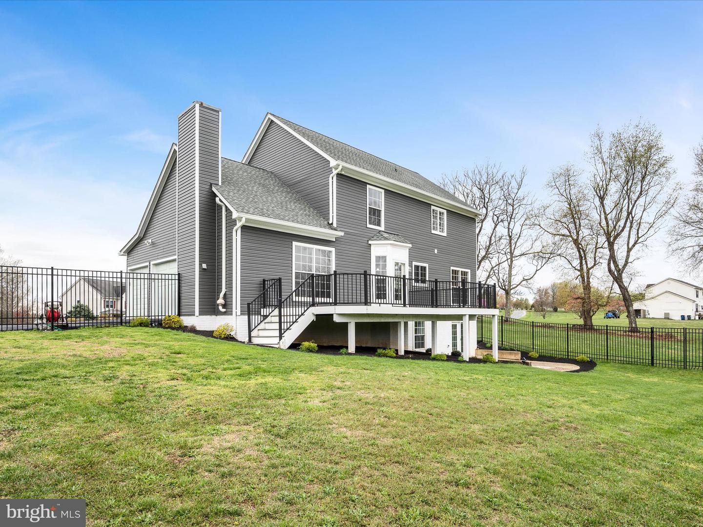 39918 CANTERFIELD CT, LOVETTSVILLE, Virginia 20180, 5 Bedrooms Bedrooms, ,3 BathroomsBathrooms,Residential,For sale,39918 CANTERFIELD CT,VALO2089812 MLS # VALO2089812