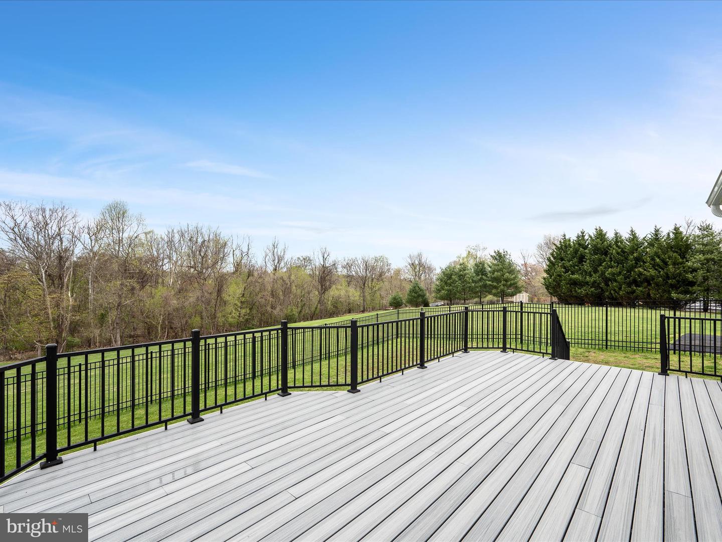39918 CANTERFIELD CT, LOVETTSVILLE, Virginia 20180, 5 Bedrooms Bedrooms, ,3 BathroomsBathrooms,Residential,For sale,39918 CANTERFIELD CT,VALO2089812 MLS # VALO2089812