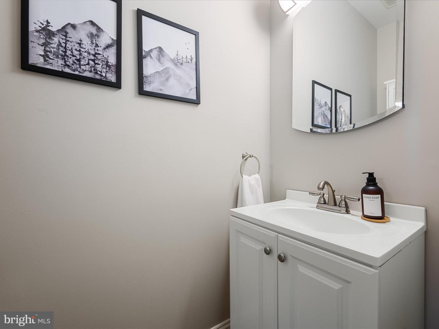 39918 CANTERFIELD CT, LOVETTSVILLE, Virginia 20180, 5 Bedrooms Bedrooms, ,3 BathroomsBathrooms,Residential,For sale,39918 CANTERFIELD CT,VALO2089812 MLS # VALO2089812