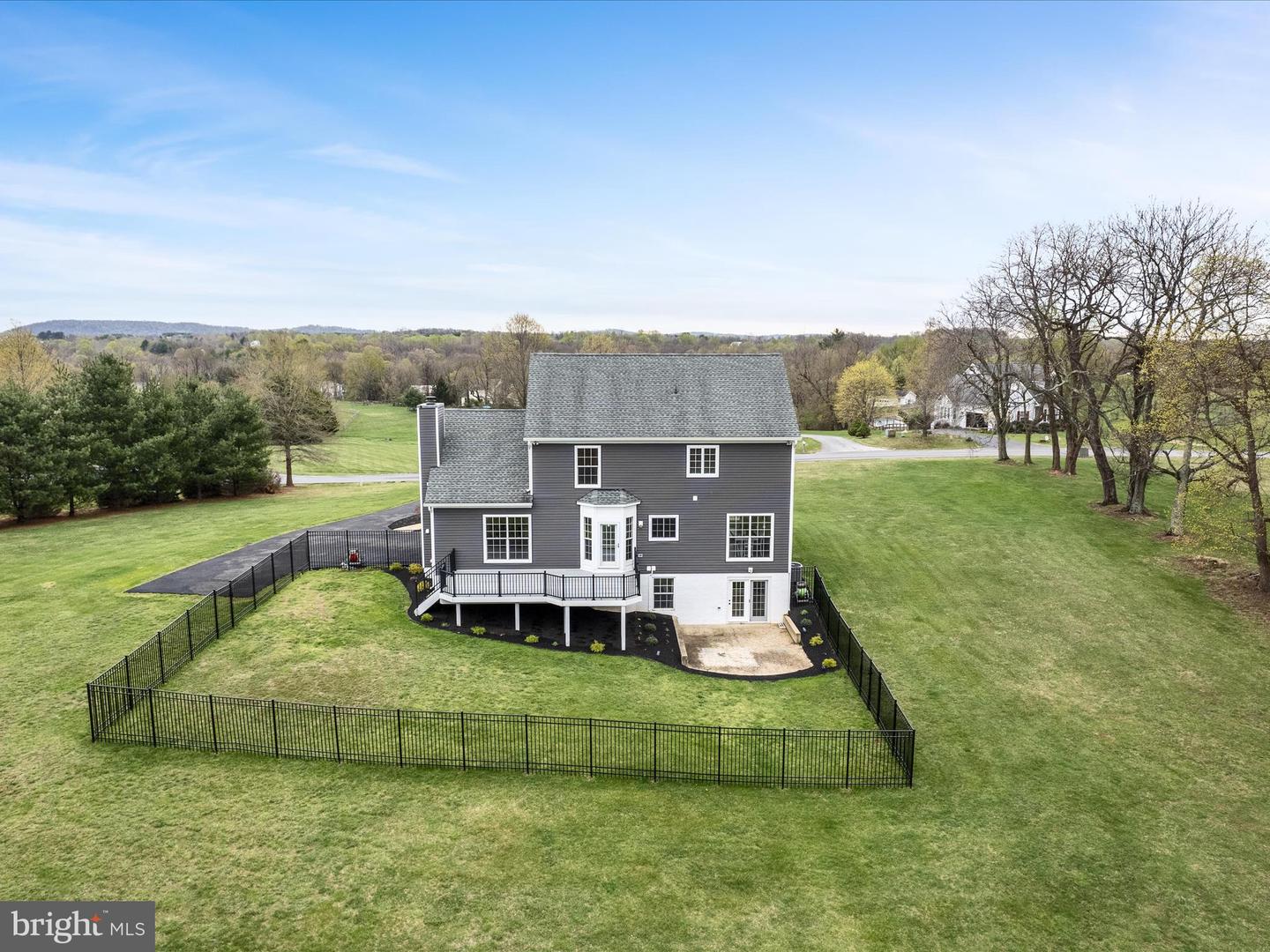 39918 CANTERFIELD CT, LOVETTSVILLE, Virginia 20180, 5 Bedrooms Bedrooms, ,3 BathroomsBathrooms,Residential,For sale,39918 CANTERFIELD CT,VALO2089812 MLS # VALO2089812