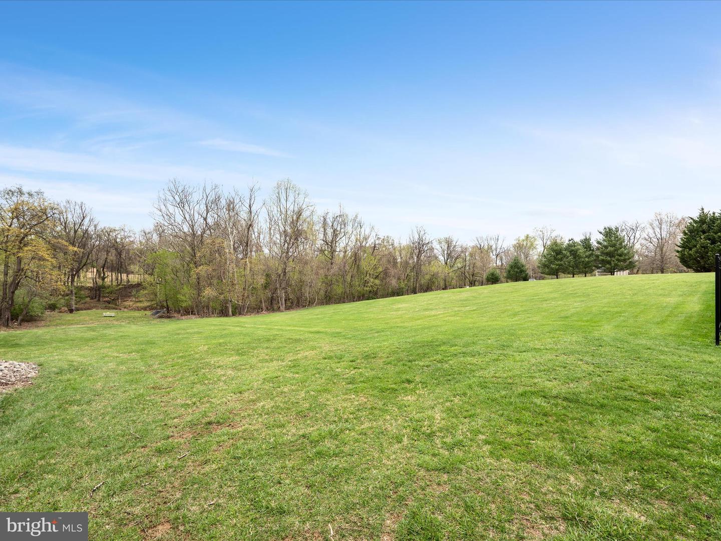 39918 CANTERFIELD CT, LOVETTSVILLE, Virginia 20180, 5 Bedrooms Bedrooms, ,3 BathroomsBathrooms,Residential,For sale,39918 CANTERFIELD CT,VALO2089812 MLS # VALO2089812