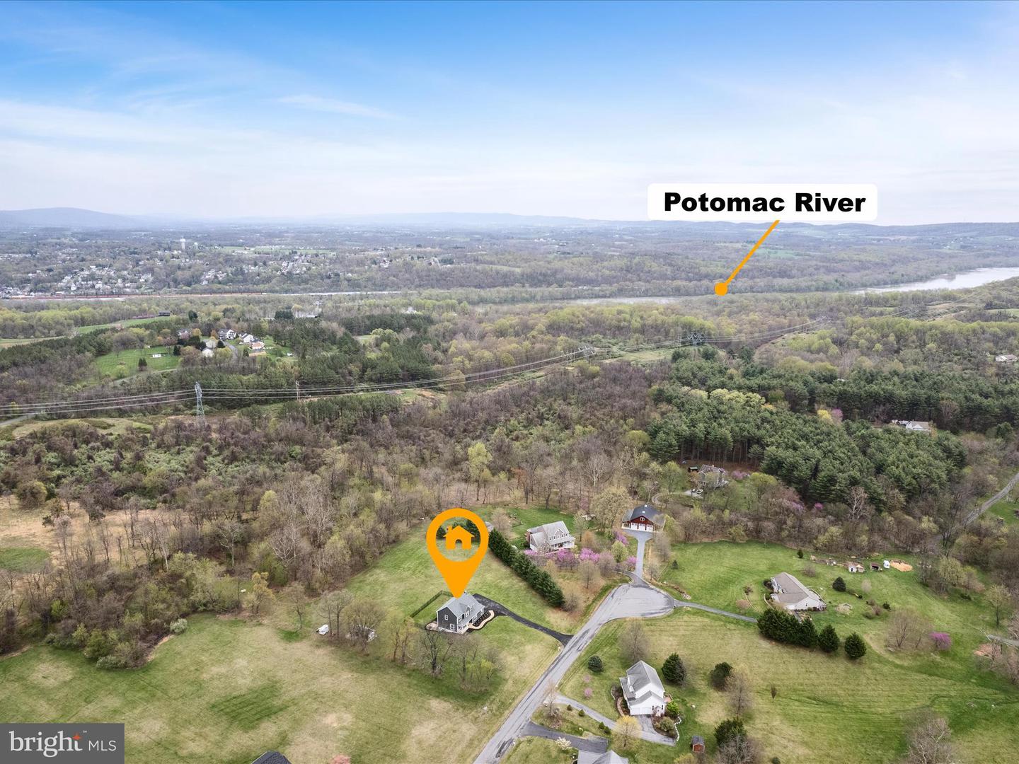 39918 CANTERFIELD CT, LOVETTSVILLE, Virginia 20180, 5 Bedrooms Bedrooms, ,3 BathroomsBathrooms,Residential,For sale,39918 CANTERFIELD CT,VALO2089812 MLS # VALO2089812