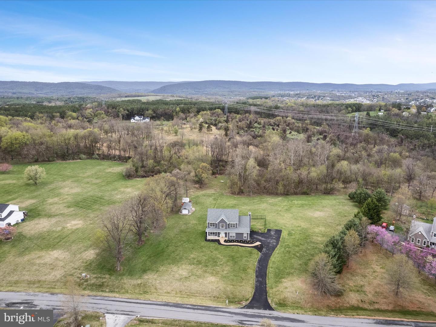 39918 CANTERFIELD CT, LOVETTSVILLE, Virginia 20180, 5 Bedrooms Bedrooms, ,3 BathroomsBathrooms,Residential,For sale,39918 CANTERFIELD CT,VALO2089812 MLS # VALO2089812