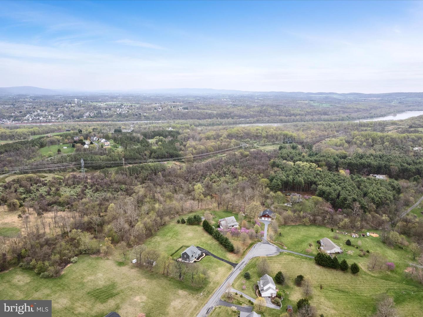 39918 CANTERFIELD CT, LOVETTSVILLE, Virginia 20180, 5 Bedrooms Bedrooms, ,3 BathroomsBathrooms,Residential,For sale,39918 CANTERFIELD CT,VALO2089812 MLS # VALO2089812