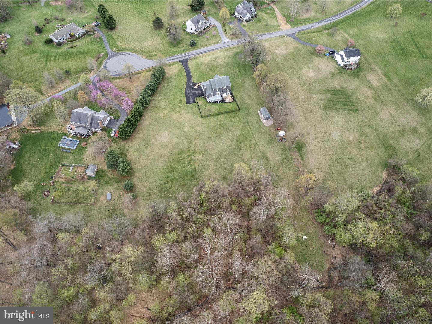 39918 CANTERFIELD CT, LOVETTSVILLE, Virginia 20180, 5 Bedrooms Bedrooms, ,3 BathroomsBathrooms,Residential,For sale,39918 CANTERFIELD CT,VALO2089812 MLS # VALO2089812