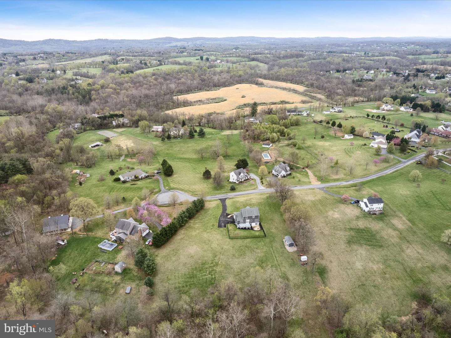 39918 CANTERFIELD CT, LOVETTSVILLE, Virginia 20180, 5 Bedrooms Bedrooms, ,3 BathroomsBathrooms,Residential,For sale,39918 CANTERFIELD CT,VALO2089812 MLS # VALO2089812