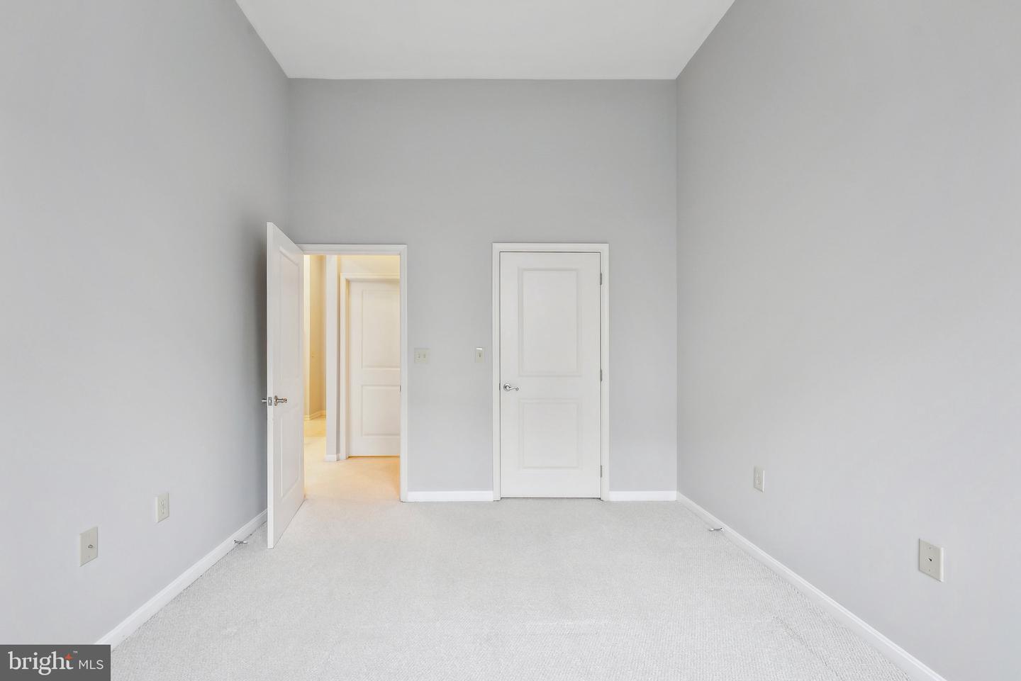 2655 PROSPERITY AVE #118, FAIRFAX, Virginia 22031, 1 Bedroom Bedrooms, ,1 BathroomBathrooms,Residential,For sale,2655 PROSPERITY AVE #118,VAFX2227958 MLS # VAFX2227958