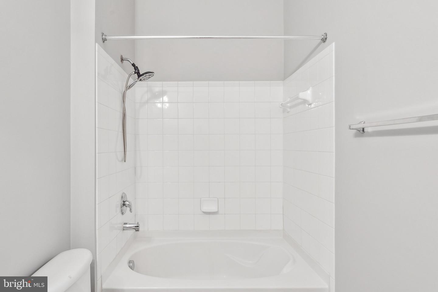 2655 PROSPERITY AVE #118, FAIRFAX, Virginia 22031, 1 Bedroom Bedrooms, ,1 BathroomBathrooms,Residential,For sale,2655 PROSPERITY AVE #118,VAFX2227958 MLS # VAFX2227958