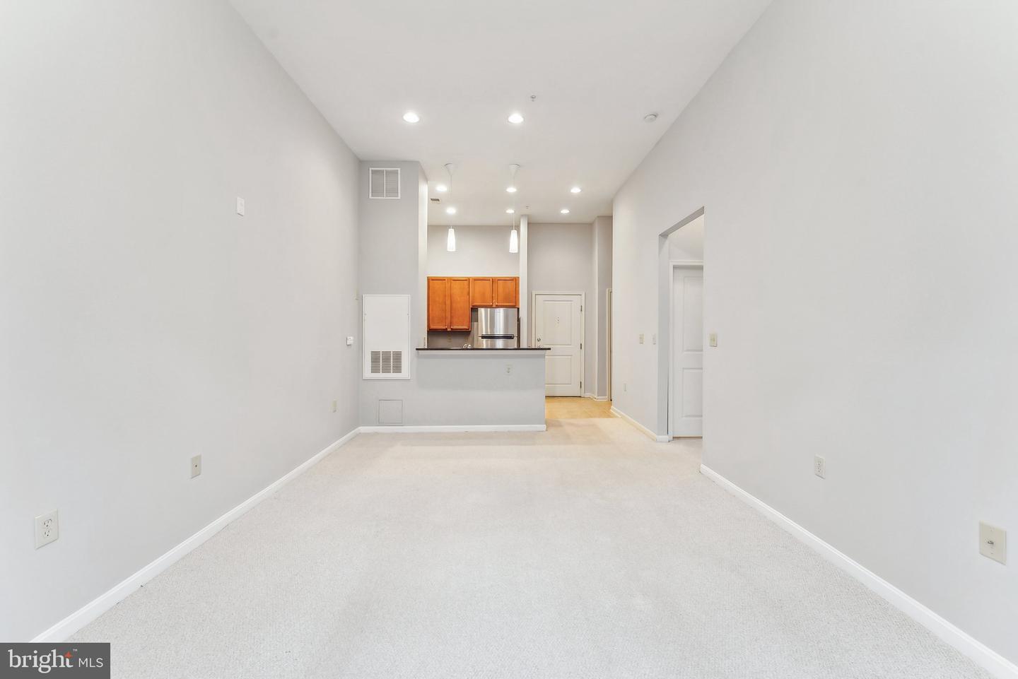 2655 PROSPERITY AVE #118, FAIRFAX, Virginia 22031, 1 Bedroom Bedrooms, ,1 BathroomBathrooms,Residential,For sale,2655 PROSPERITY AVE #118,VAFX2227958 MLS # VAFX2227958