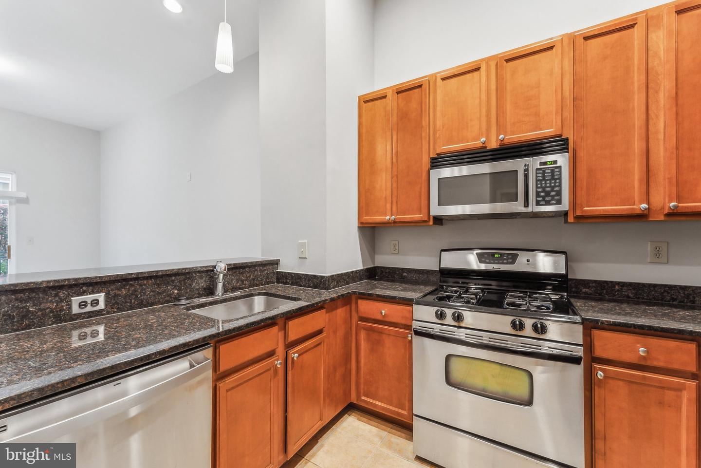 2655 PROSPERITY AVE #118, FAIRFAX, Virginia 22031, 1 Bedroom Bedrooms, ,1 BathroomBathrooms,Residential,For sale,2655 PROSPERITY AVE #118,VAFX2227958 MLS # VAFX2227958