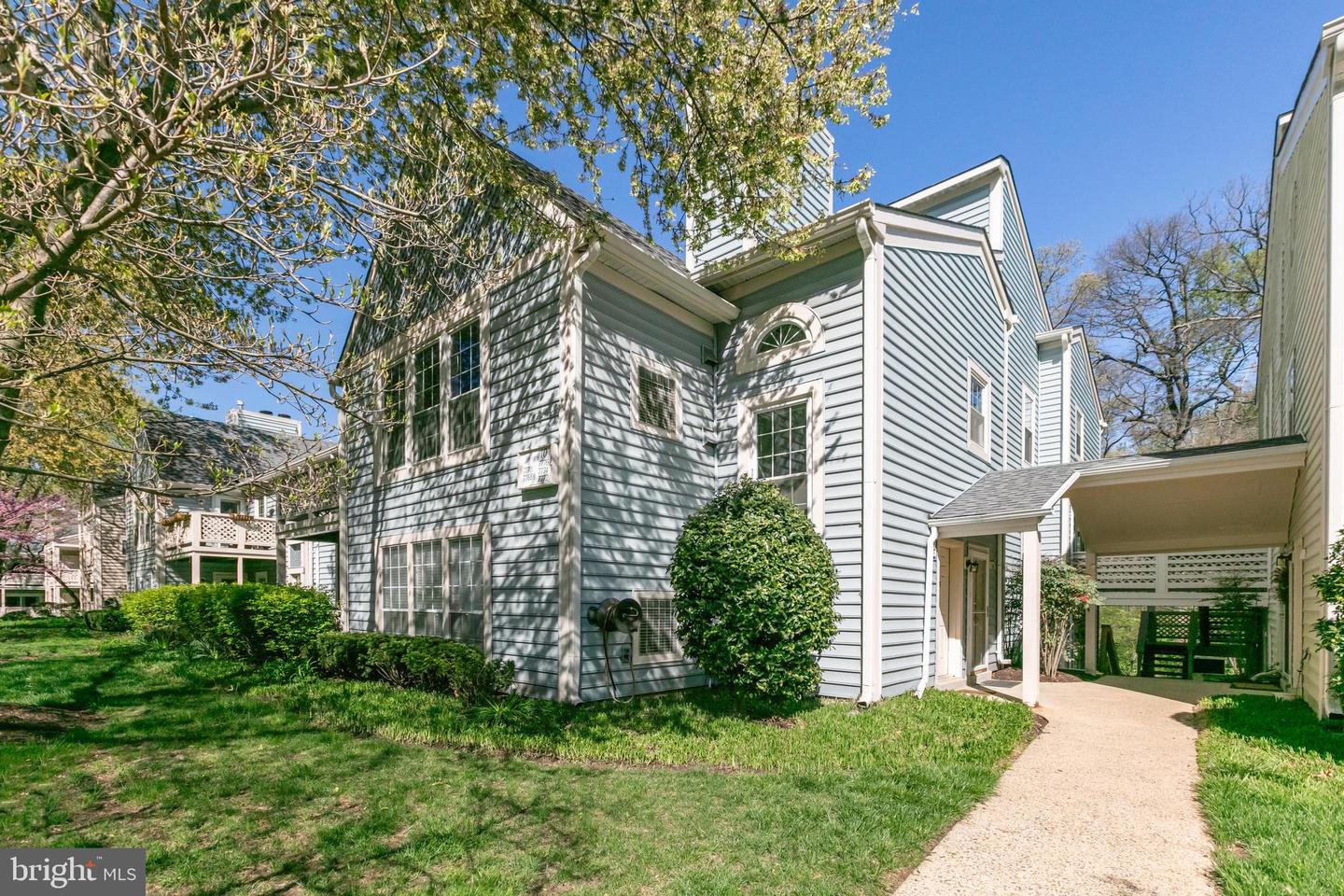 7770 WILLOW POINT DR, FALLS CHURCH, Virginia 22042, 2 Bedrooms Bedrooms, ,2 BathroomsBathrooms,Residential,For sale,7770 WILLOW POINT DR,VAFX2230332 MLS # VAFX2230332