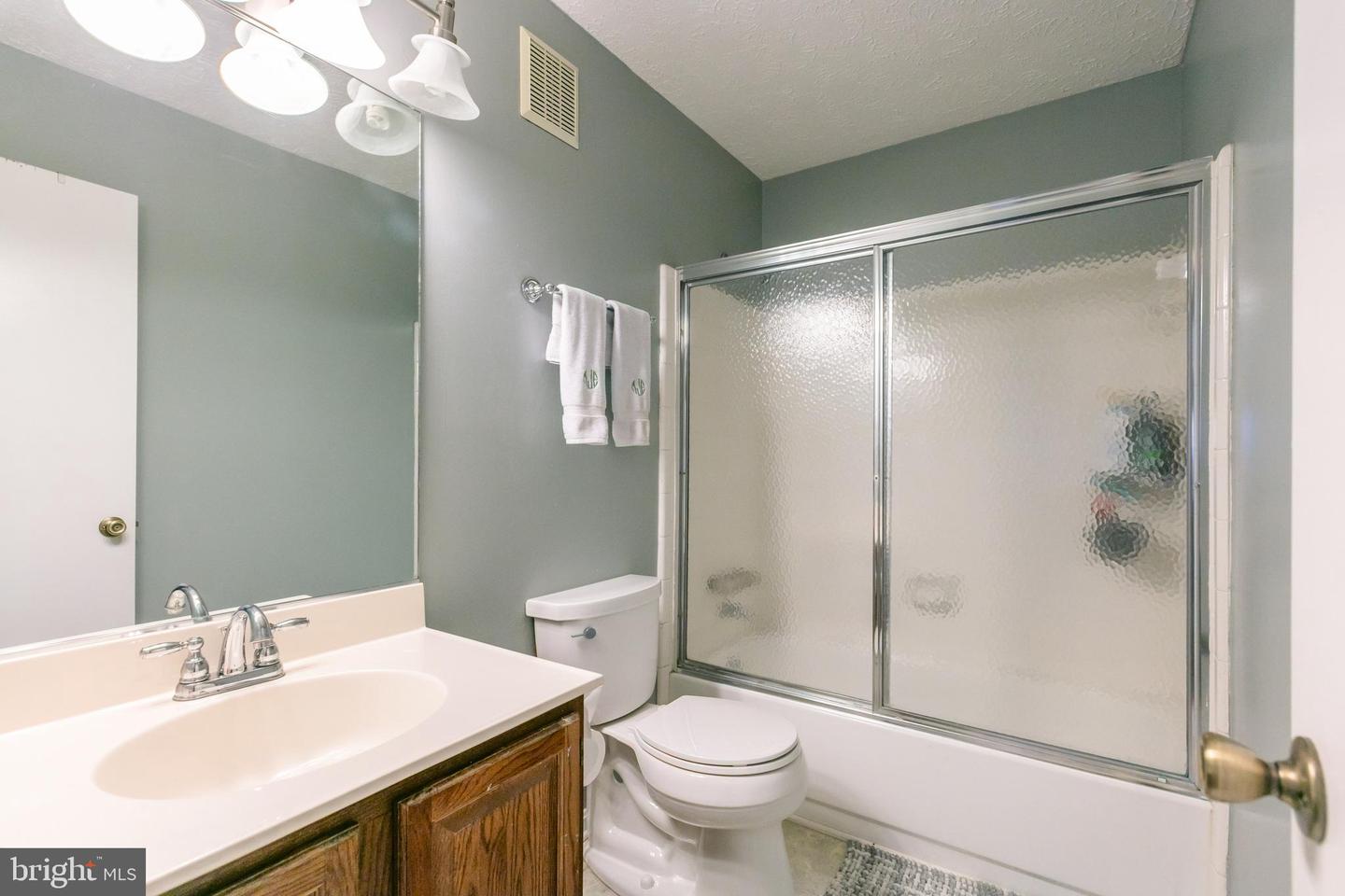 7770 WILLOW POINT DR, FALLS CHURCH, Virginia 22042, 2 Bedrooms Bedrooms, ,2 BathroomsBathrooms,Residential,For sale,7770 WILLOW POINT DR,VAFX2230332 MLS # VAFX2230332