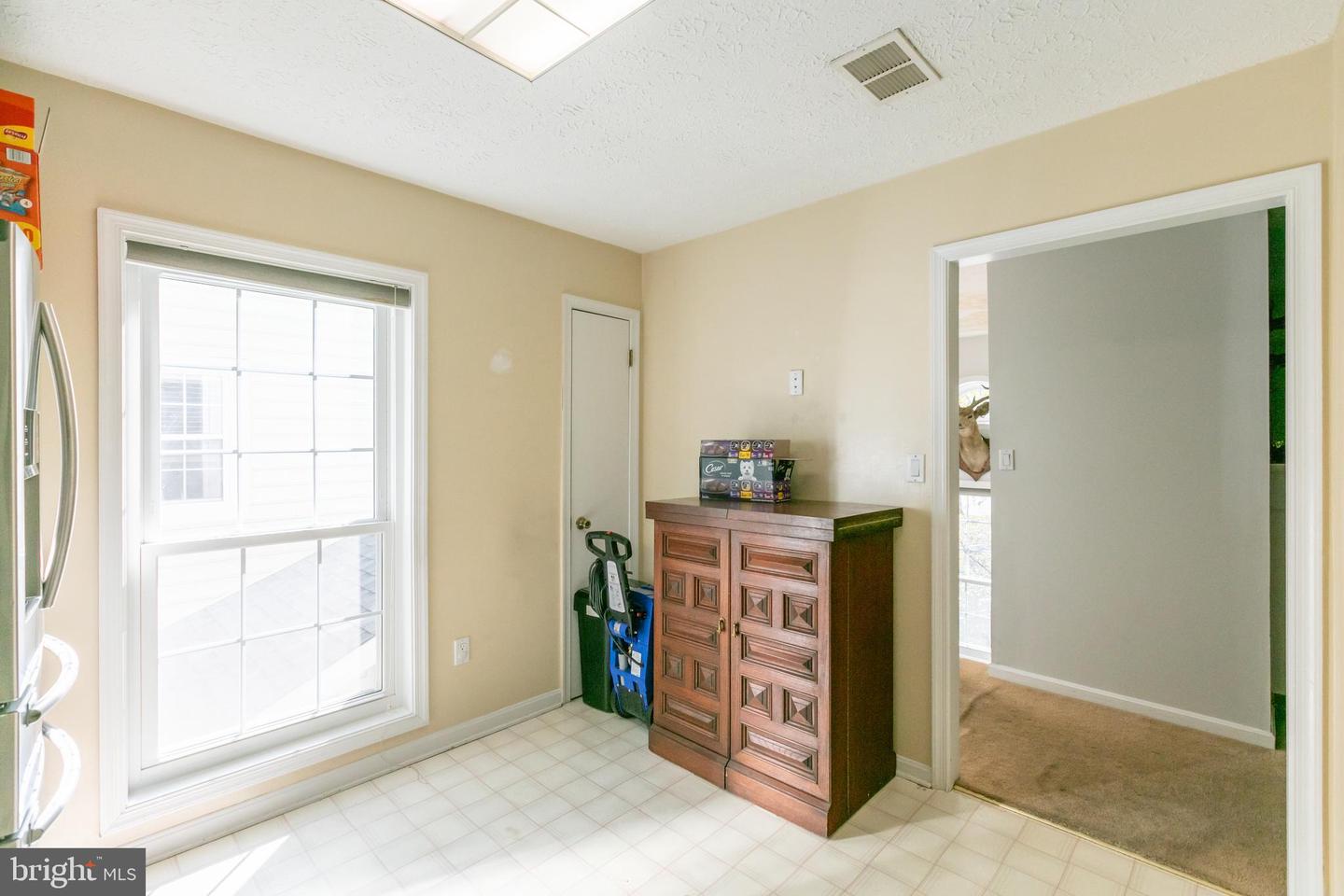 7770 WILLOW POINT DR, FALLS CHURCH, Virginia 22042, 2 Bedrooms Bedrooms, ,2 BathroomsBathrooms,Residential,For sale,7770 WILLOW POINT DR,VAFX2230332 MLS # VAFX2230332