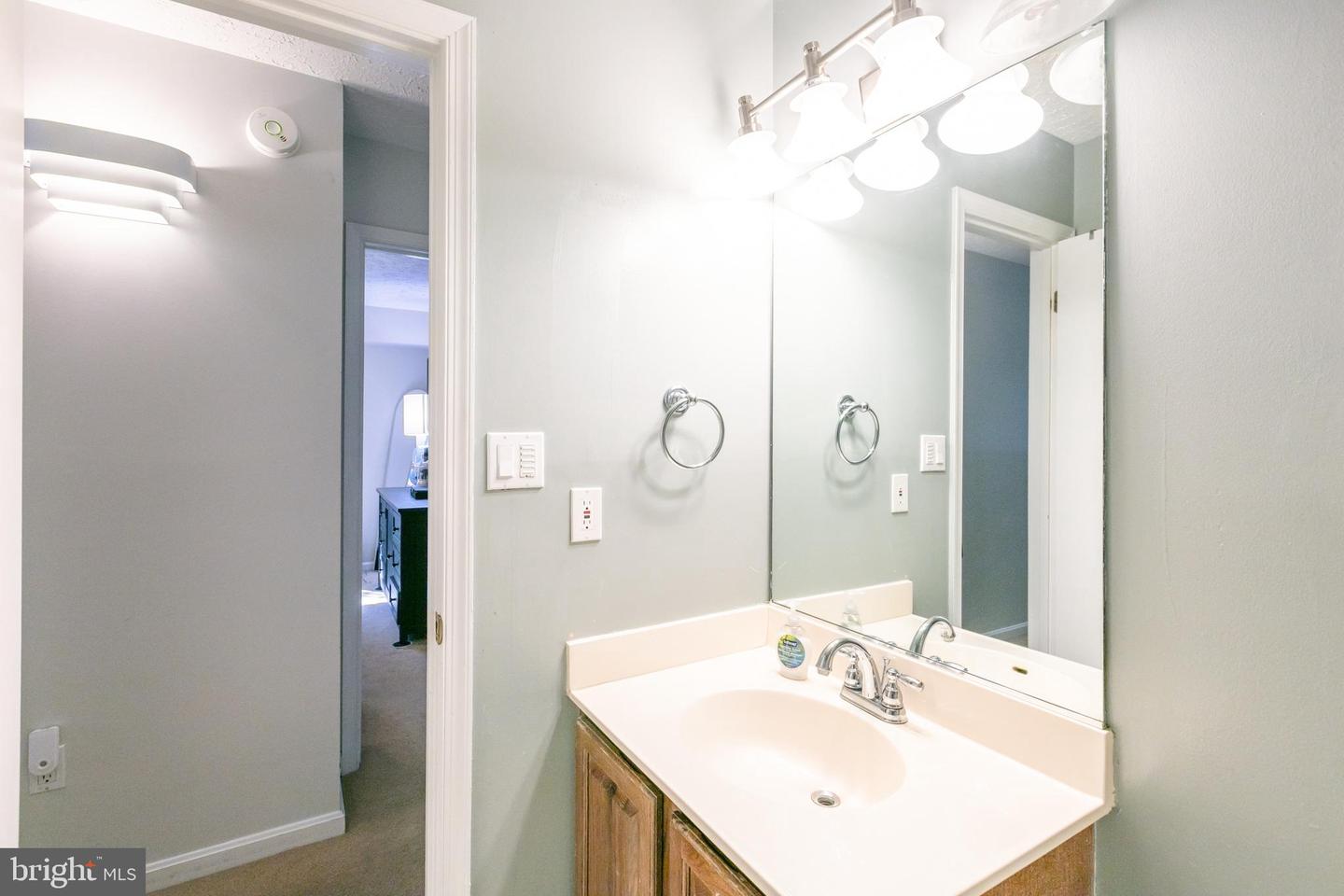 7770 WILLOW POINT DR, FALLS CHURCH, Virginia 22042, 2 Bedrooms Bedrooms, ,2 BathroomsBathrooms,Residential,For sale,7770 WILLOW POINT DR,VAFX2230332 MLS # VAFX2230332