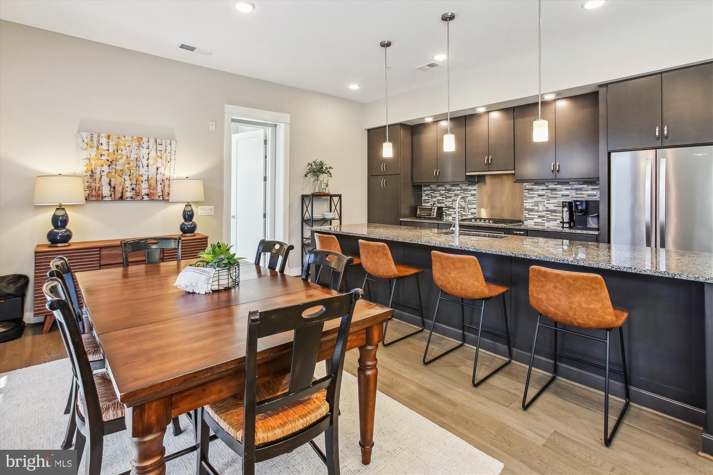 2 STATIONMASTER ST SE #301, LEESBURG, Virginia 20175, 2 Bedrooms Bedrooms, ,2 BathroomsBathrooms,Residential,For sale,2 STATIONMASTER ST SE #301,VALO2092326 MLS # VALO2092326
