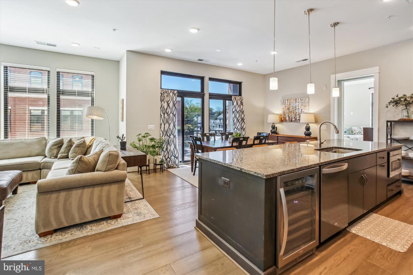 2 STATIONMASTER ST SE #301, LEESBURG, Virginia 20175, 2 Bedrooms Bedrooms, ,2 BathroomsBathrooms,Residential,For sale,2 STATIONMASTER ST SE #301,VALO2092326 MLS # VALO2092326