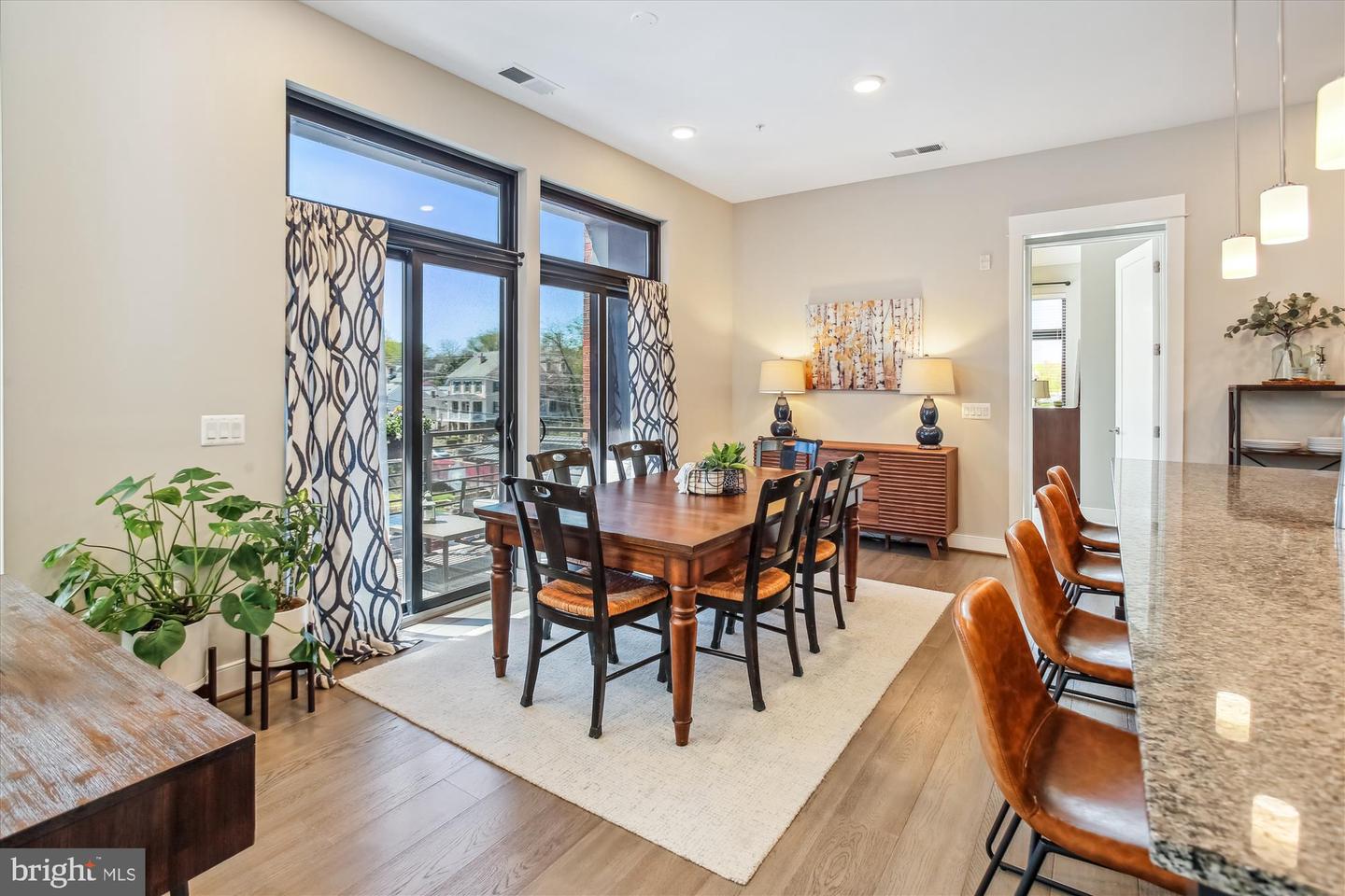 2 STATIONMASTER ST SE #301, LEESBURG, Virginia 20175, 2 Bedrooms Bedrooms, ,2 BathroomsBathrooms,Residential,For sale,2 STATIONMASTER ST SE #301,VALO2092326 MLS # VALO2092326