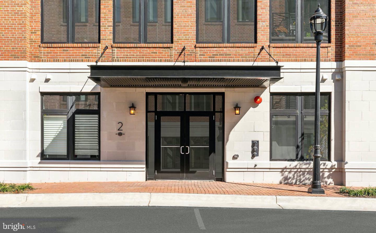 2 STATIONMASTER ST SE #301, LEESBURG, Virginia 20175, 2 Bedrooms Bedrooms, ,2 BathroomsBathrooms,Residential,For sale,2 STATIONMASTER ST SE #301,VALO2092326 MLS # VALO2092326
