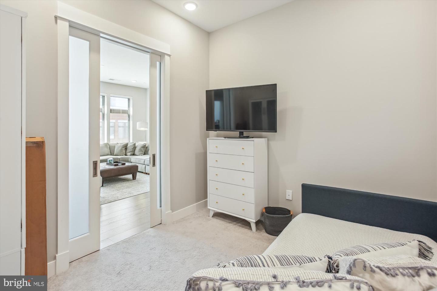 2 STATIONMASTER ST SE #301, LEESBURG, Virginia 20175, 2 Bedrooms Bedrooms, ,2 BathroomsBathrooms,Residential,For sale,2 STATIONMASTER ST SE #301,VALO2092326 MLS # VALO2092326