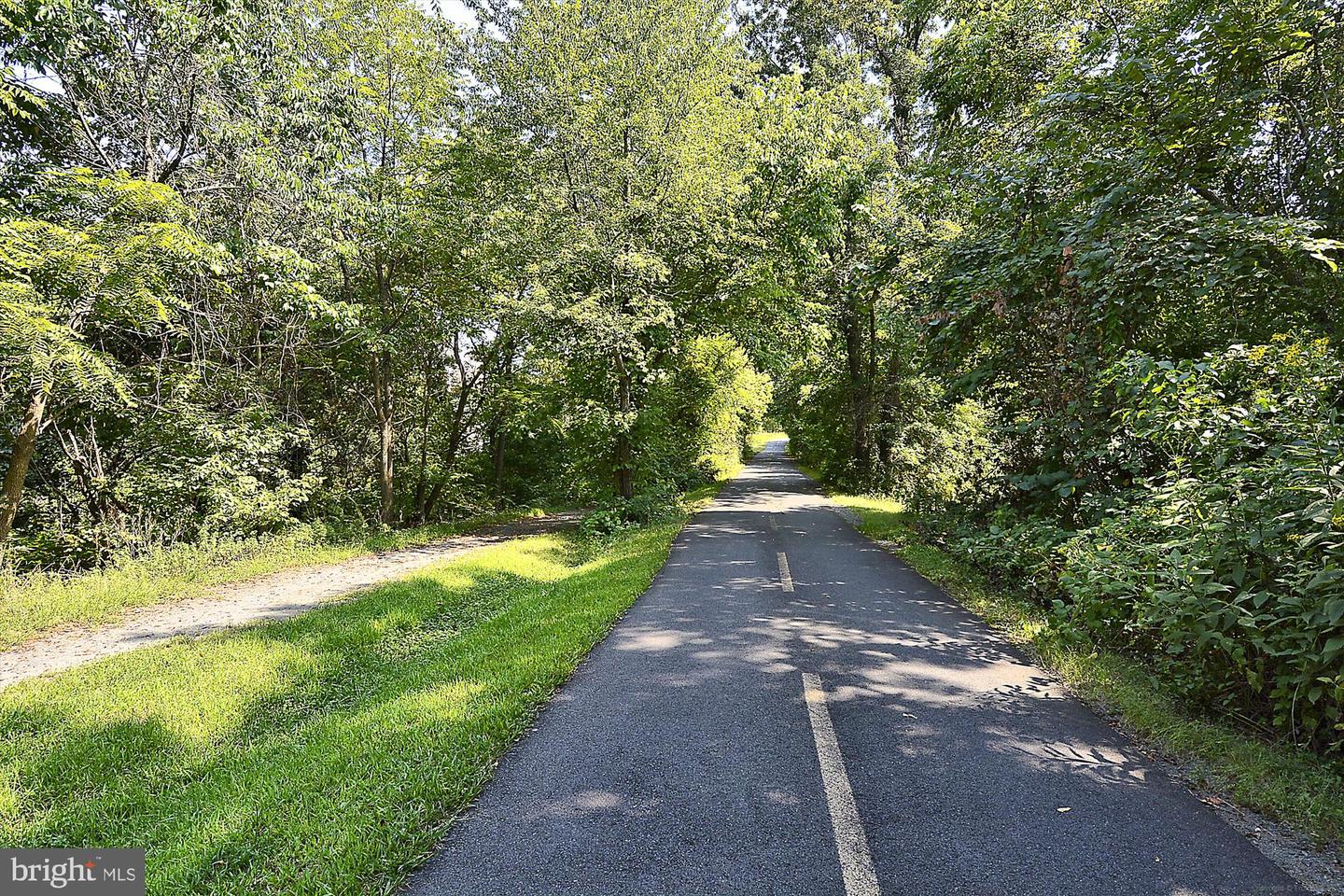 2 STATIONMASTER ST SE #301, LEESBURG, Virginia 20175, 2 Bedrooms Bedrooms, ,2 BathroomsBathrooms,Residential,For sale,2 STATIONMASTER ST SE #301,VALO2092326 MLS # VALO2092326