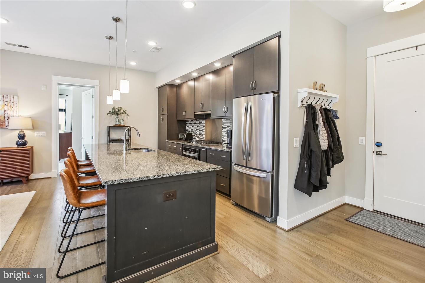 2 STATIONMASTER ST SE #301, LEESBURG, Virginia 20175, 2 Bedrooms Bedrooms, ,2 BathroomsBathrooms,Residential,For sale,2 STATIONMASTER ST SE #301,VALO2092326 MLS # VALO2092326