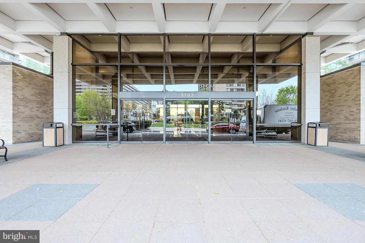 3705 S GEORGE MASON DR #2414S, FALLS CHURCH, Virginia 22041, 2 Bedrooms Bedrooms, ,2 BathroomsBathrooms,Residential,For sale,3705 S GEORGE MASON DR #2414S,VAFX2229596 MLS # VAFX2229596