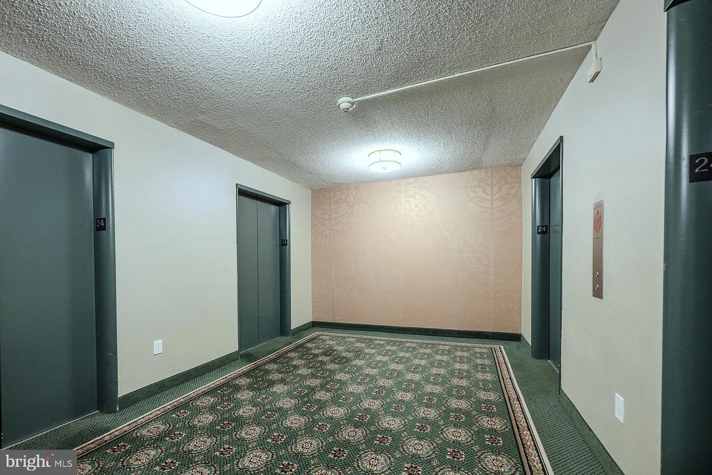 3705 S GEORGE MASON DR #2414S, FALLS CHURCH, Virginia 22041, 2 Bedrooms Bedrooms, ,2 BathroomsBathrooms,Residential,For sale,3705 S GEORGE MASON DR #2414S,VAFX2229596 MLS # VAFX2229596