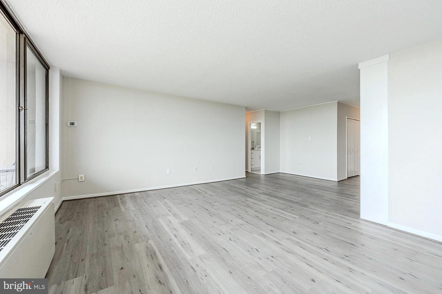 3705 S GEORGE MASON DR #2414S, FALLS CHURCH, Virginia 22041, 2 Bedrooms Bedrooms, ,2 BathroomsBathrooms,Residential,For sale,3705 S GEORGE MASON DR #2414S,VAFX2229596 MLS # VAFX2229596