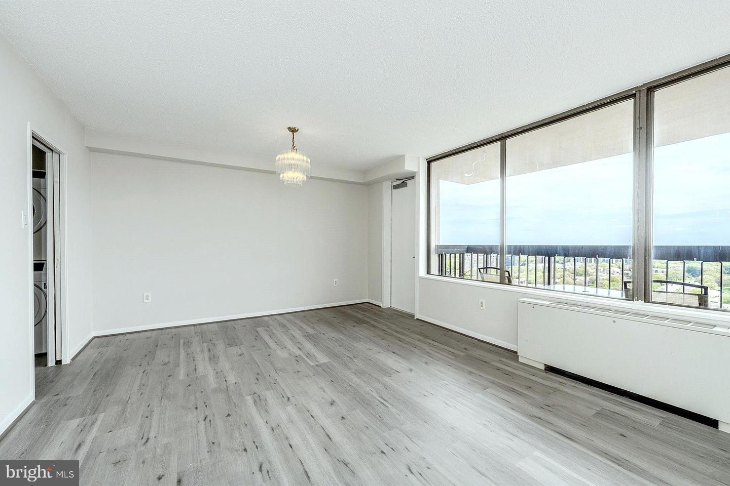 3705 S GEORGE MASON DR #2414S, FALLS CHURCH, Virginia 22041, 2 Bedrooms Bedrooms, ,2 BathroomsBathrooms,Residential,For sale,3705 S GEORGE MASON DR #2414S,VAFX2229596 MLS # VAFX2229596
