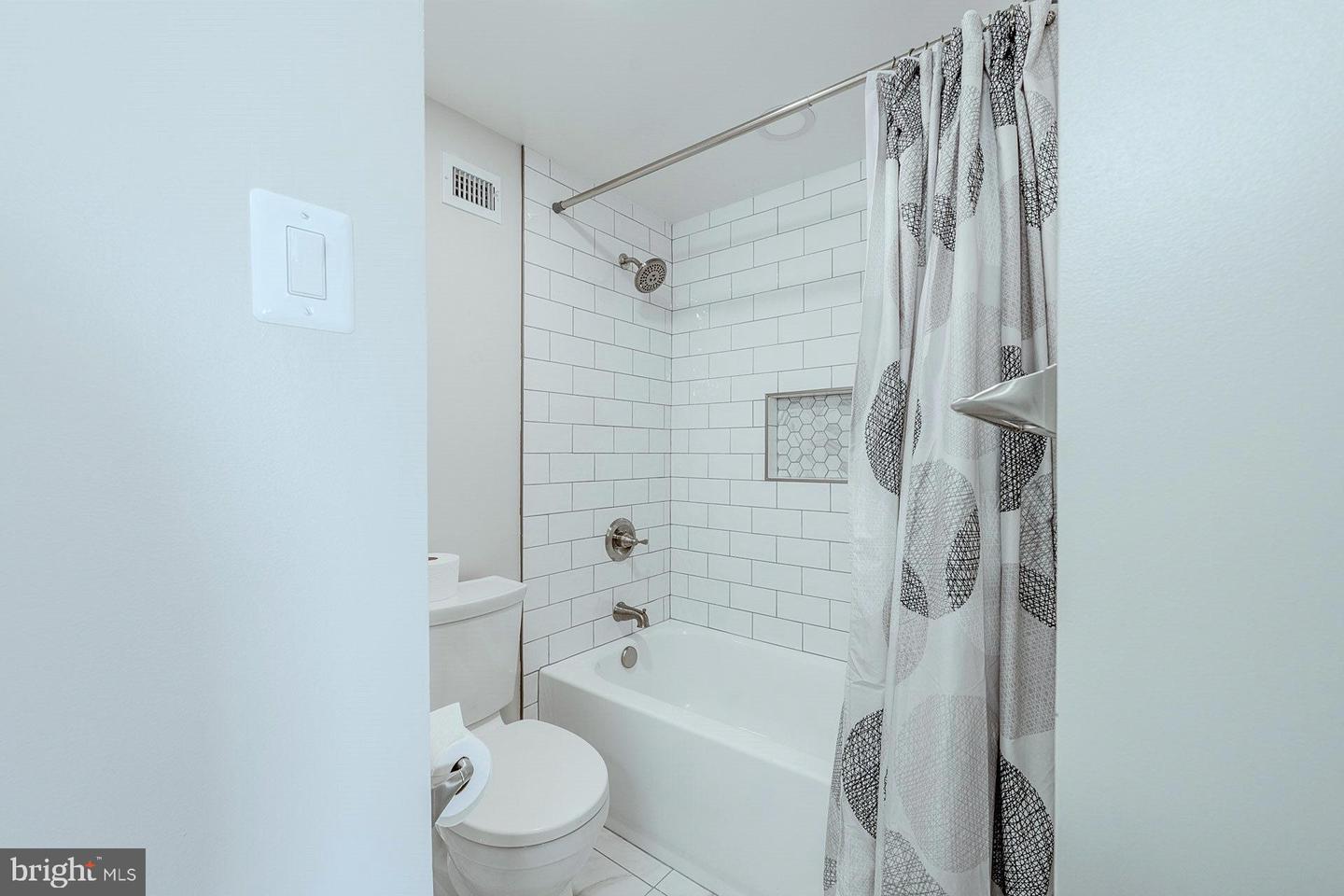 3705 S GEORGE MASON DR #2414S, FALLS CHURCH, Virginia 22041, 2 Bedrooms Bedrooms, ,2 BathroomsBathrooms,Residential,For sale,3705 S GEORGE MASON DR #2414S,VAFX2229596 MLS # VAFX2229596